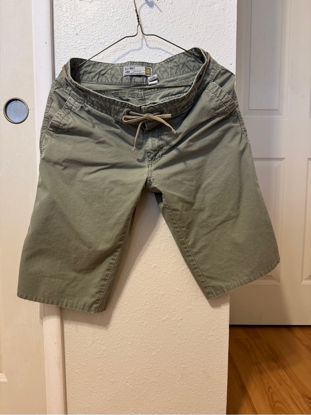 Old Navy Women’s Olive Green Drawstring Shorts
